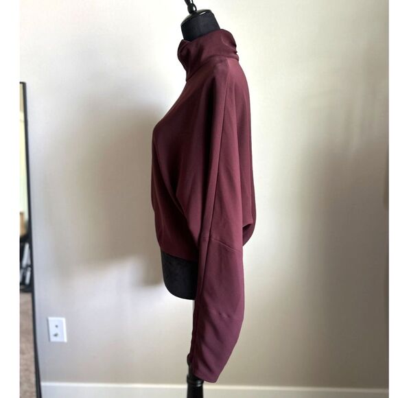 McQ Alexander McQueen Women's Crepe Oxblood Turtleneck Cropped Top Size 6 - Picture 3 of 14
